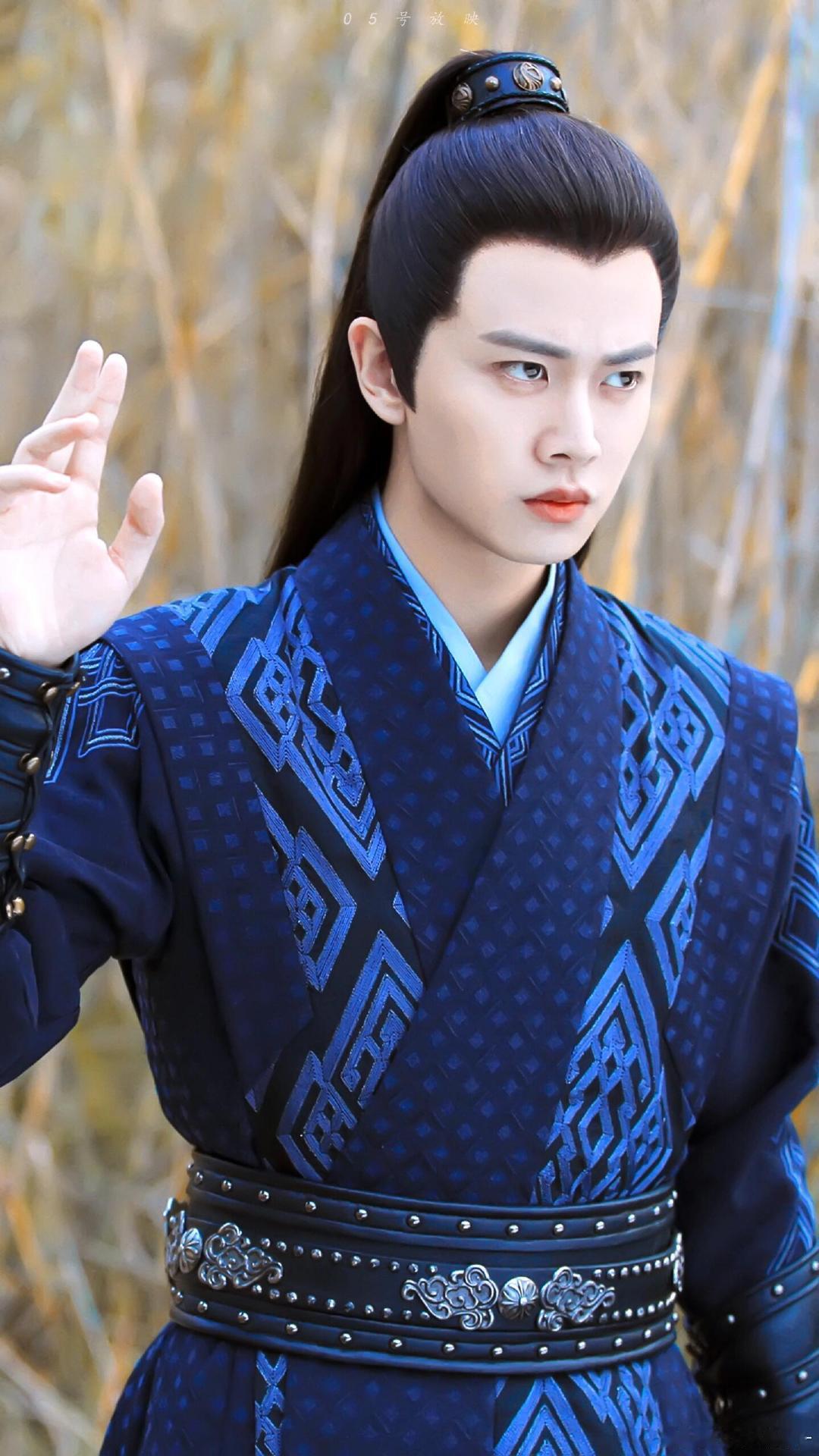 谁懂啊！任嘉伦才是内娱追星的理想型天花板✨始于《锦衣之下》陆绎的飞鱼服眼神杀，