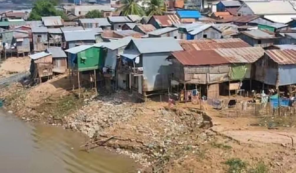 有些国家穷，是很难理解的，就如柬埔寨，18万平方公里的土地，75%是平原，人口还