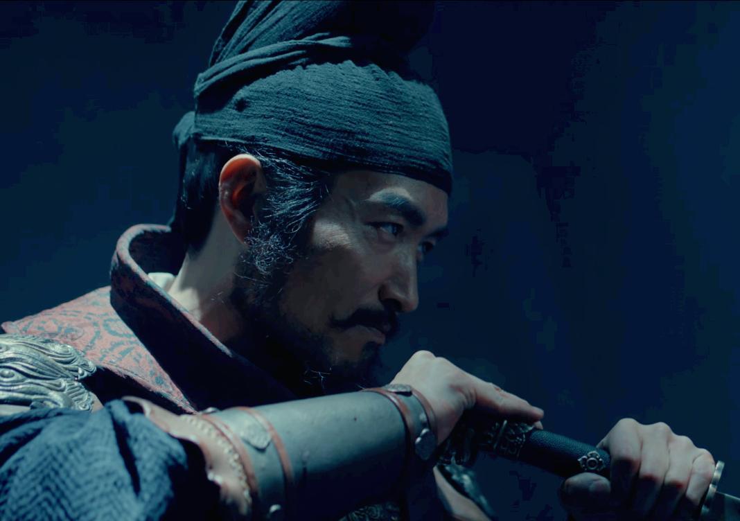 他演完为国造林的圣人，转身就剁了手下人的脚。观众却拍桌子：这反派，换个人演不出