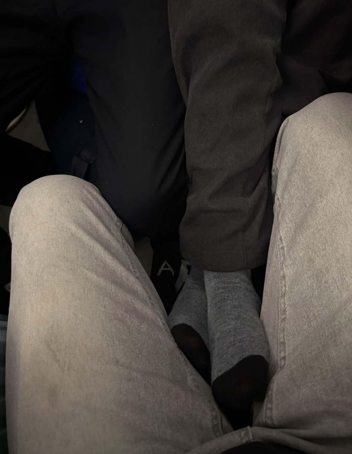 在火车上对面把脚伸过来了怎么办