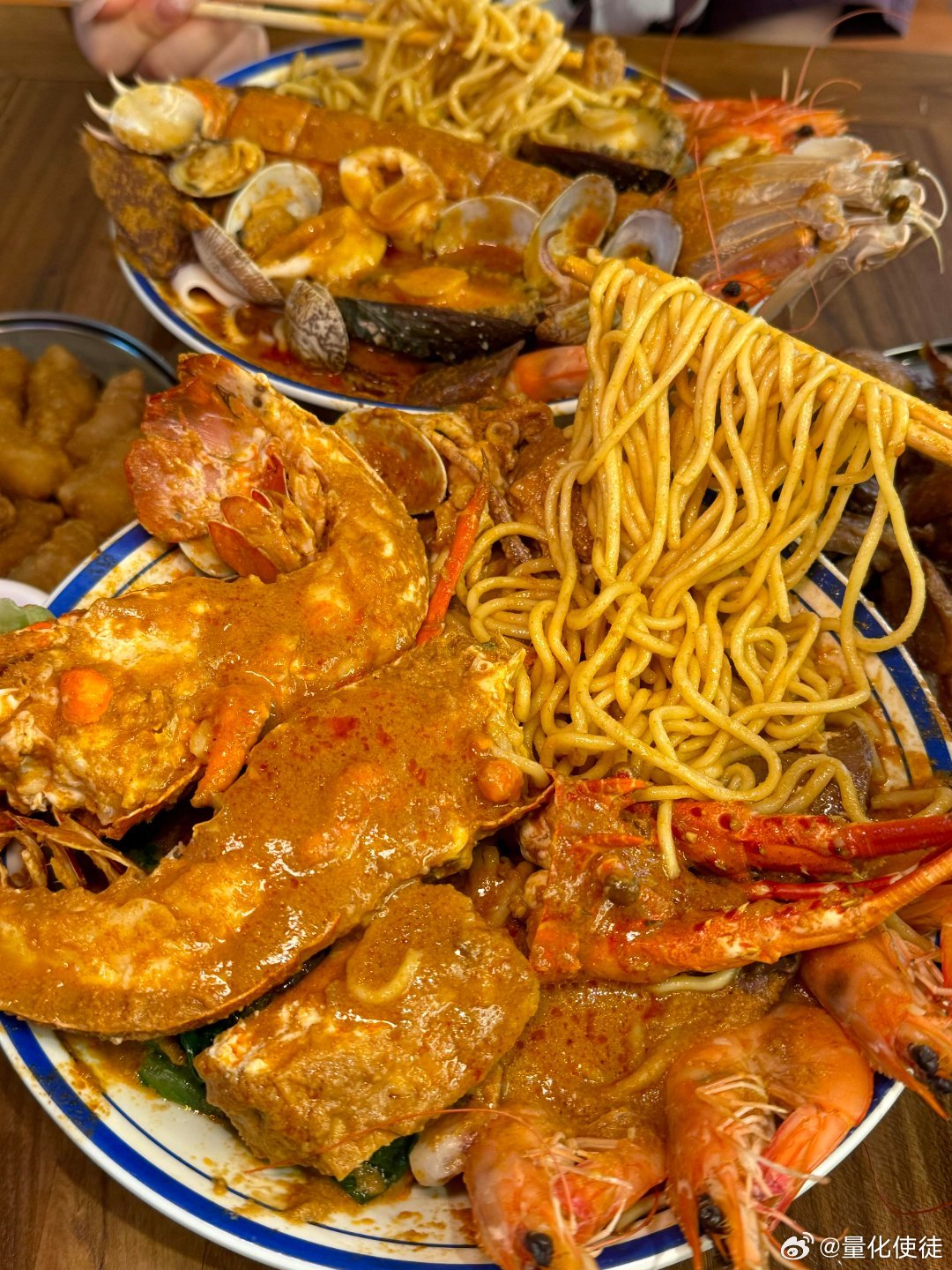 离开厦门中山路后念念不忘的…！！！就在中山路附近！！吃到了hin好吃的海鲜沙茶面