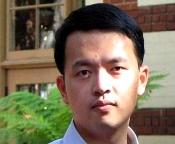 一纸诉状直接把苹果告上法庭！美国用一封学术邀请函把他骗过去，FBI特工当场就把