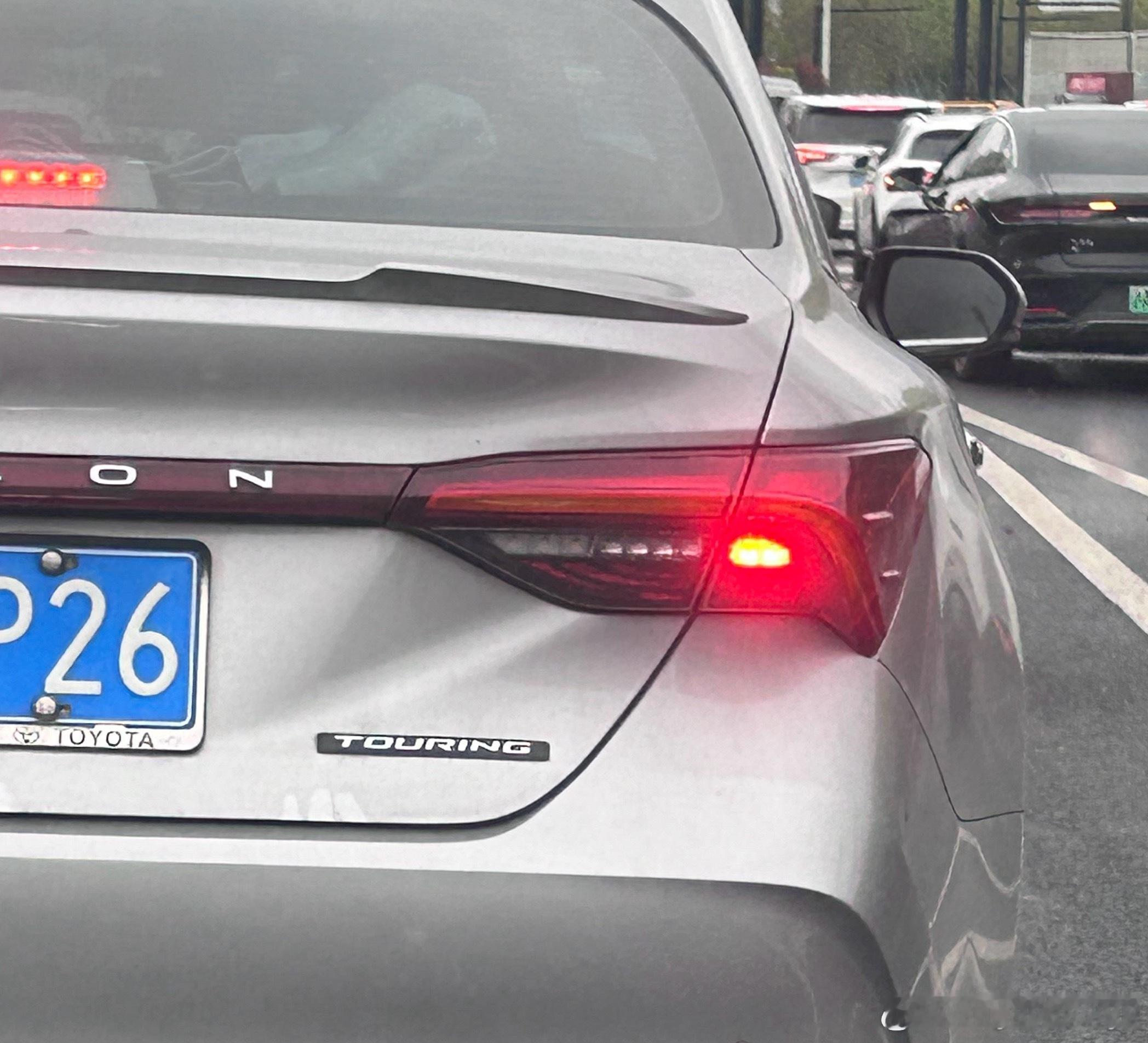 原来亚洲龙也有Touring这应该是最不旅行的Touring了吧