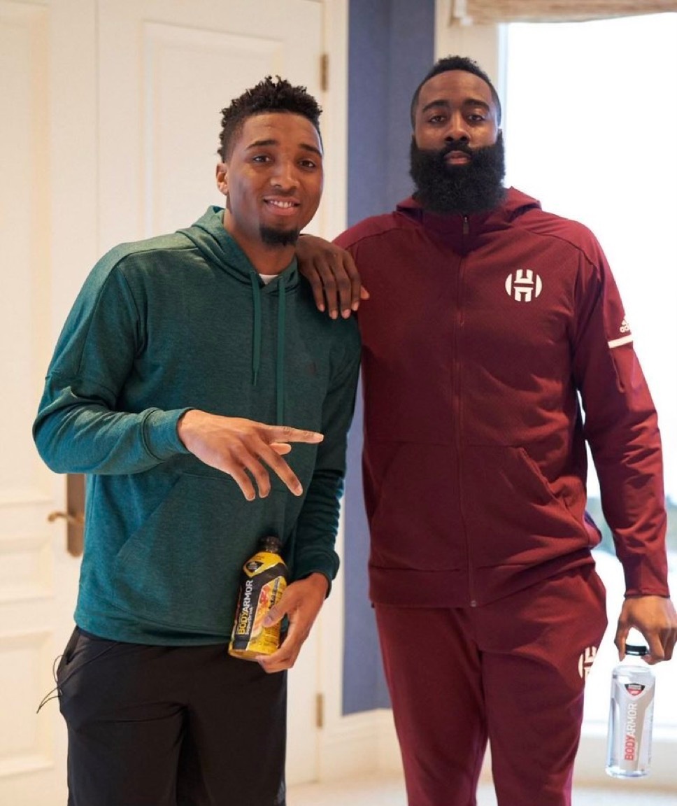 米切尔：“我们知道会有一段磨合调整期。我需要学会在无球的情况下打球，之前我有过这