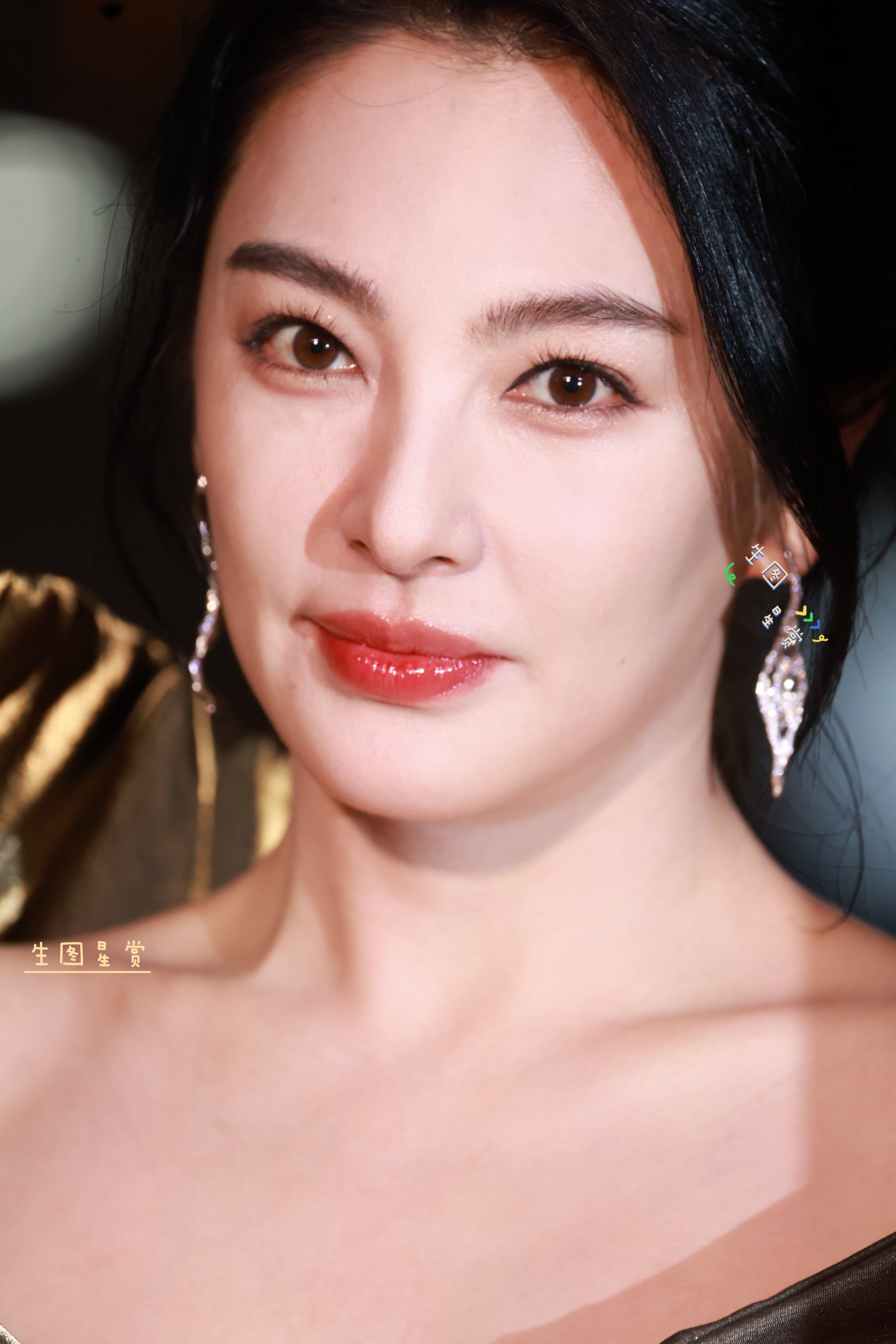 张雨绮费加罗herself之夜红毯怼脸拍，高贵霸气的女王👑💛​​​