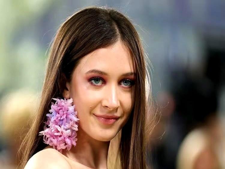 妮可基德曼的女儿18岁了！成为迪奥代言人。桑迪罗斯跳过了普通高三女生的升学考试