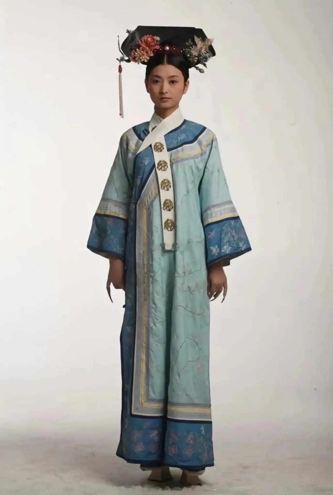 据说这是甄嬛传最初的定妆照，还好导演后面把服饰妆造都改了，不然真的对剧的品质大打