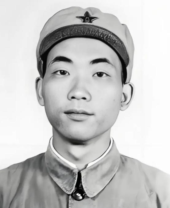 1952年深秋，志愿军总参谋部的一封战报让空气凝固，政治部主任杜平攥着电报纸，手