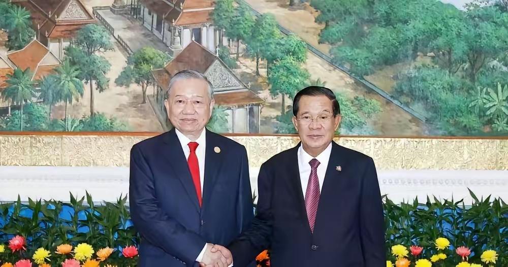 越南的苏林来柬埔寨了，柬埔寨国王国王突然病了，洪森亲王代替国王接见，怎么这么离奇