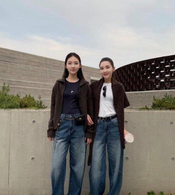 你羡慕吗，16岁的女儿，38岁的妈妈，这就是早结婚的好处呀