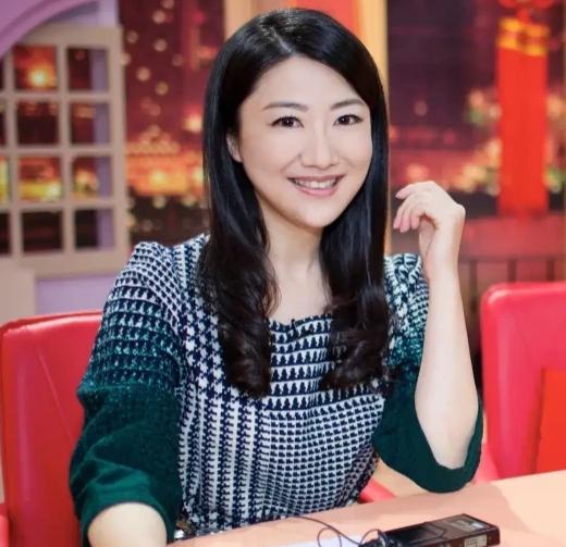 主持人杨蕾，嫁给了身价10亿的土豆网CEO王微，婚后才1年，老公有了小3，想用1