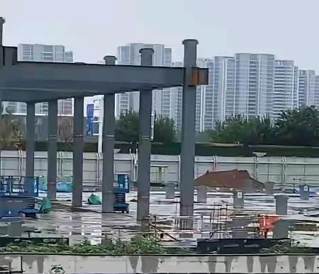 石家庄的山姆超市要黄？真相来了！！有网友拍到石家庄山姆超市的工地，重钢都生锈了