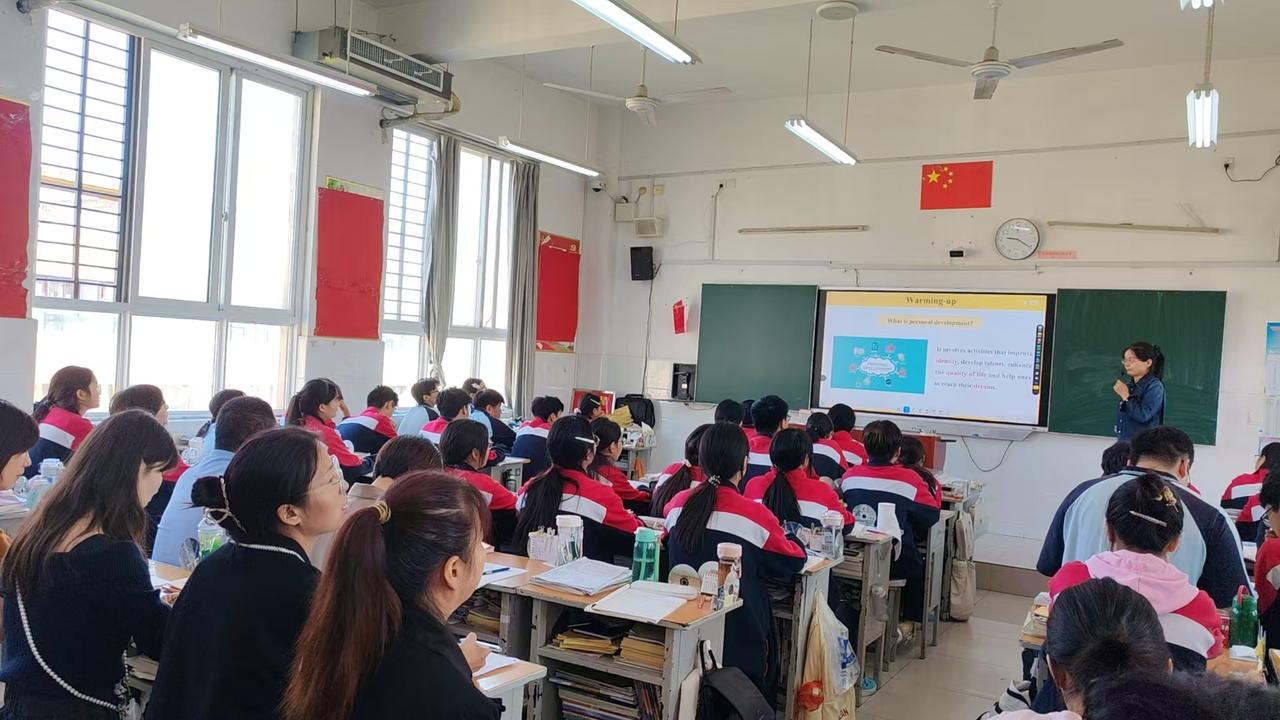 到了高中，你会发现：孩子能不能上211、985（包括清北），看看考上的高中层