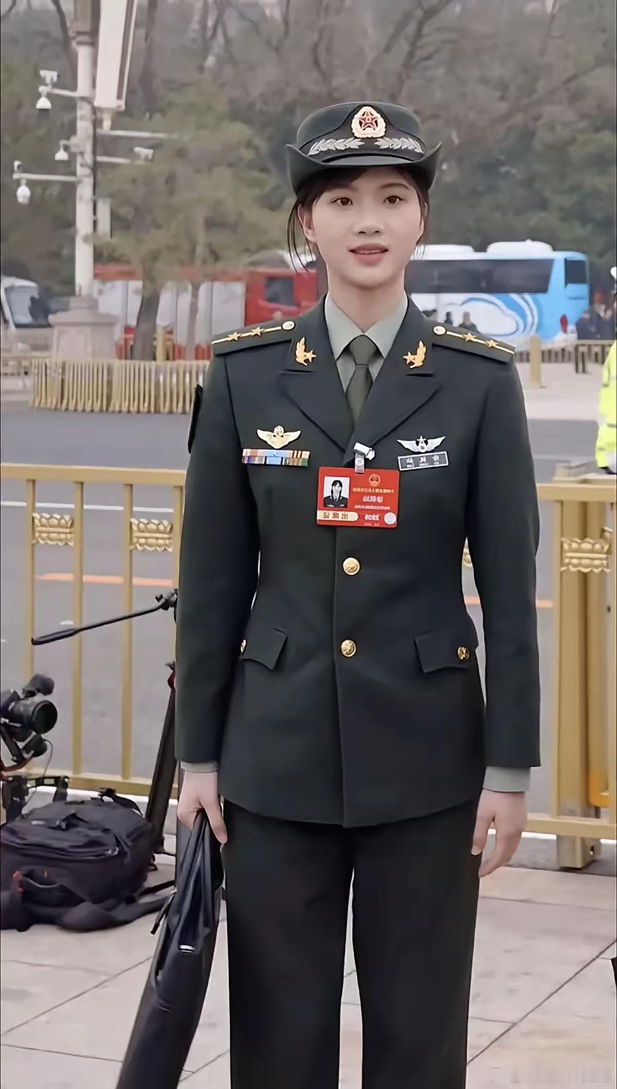 这次阅兵最美飞行员徐枫灿会不会来？徐枫灿，1999年出生的，作为一名优秀的飞行员