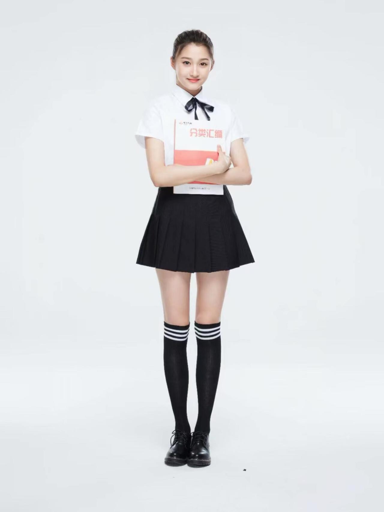 青春校园风，黑白搭配，甜美少女心！💕📚