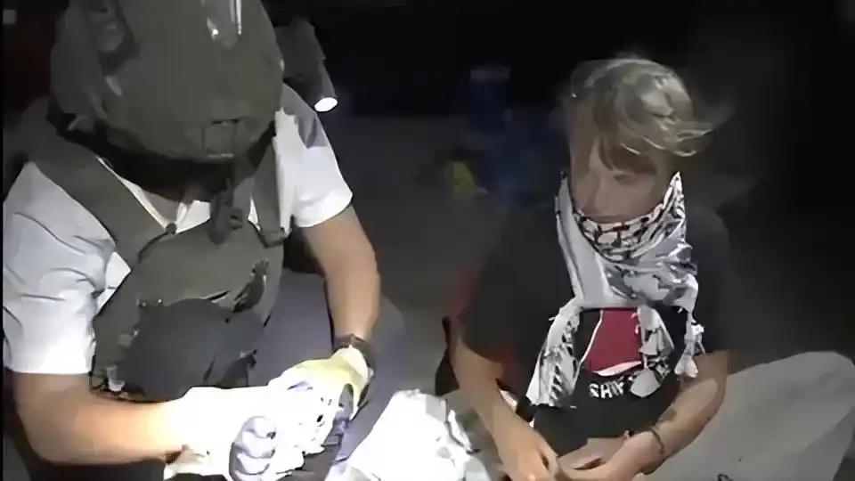 环保少女被以军抓了，这一次，我要向她致敬。很早之前，我对环保少女不喜欢。但是最近