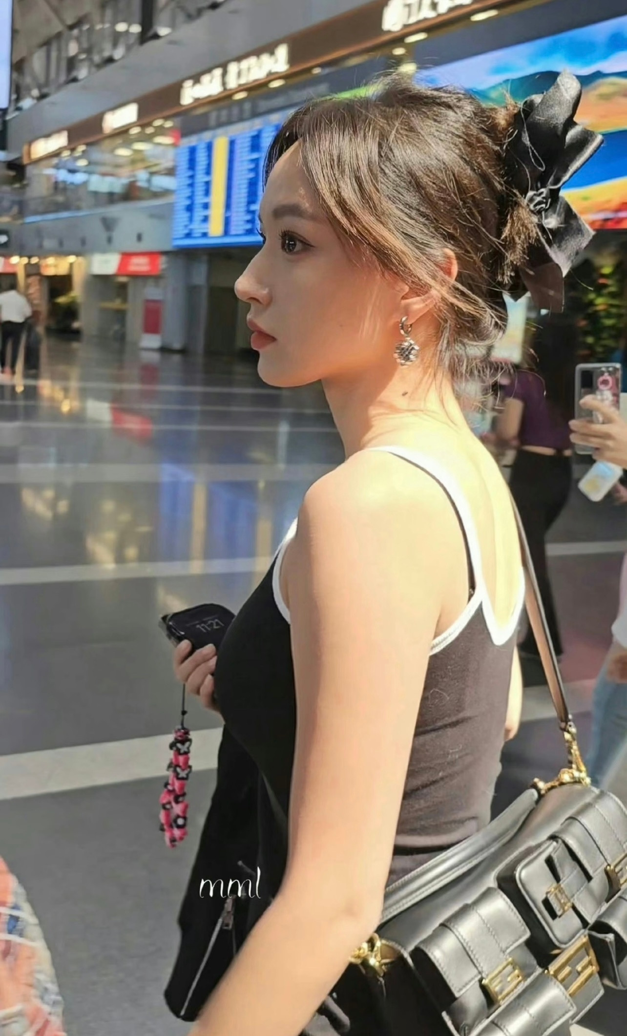 程潇这面部折叠度也太惊人了吧，如此建模的一张脸，我愿称之为95侧颜一！！！