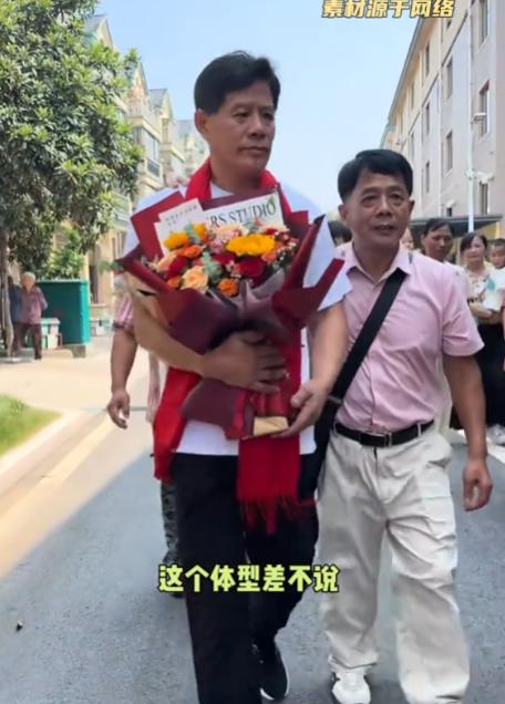 “这也太不像一家人了吧！”浙江海宁一名男子，刚出生28天就被送到山东抚养，58年