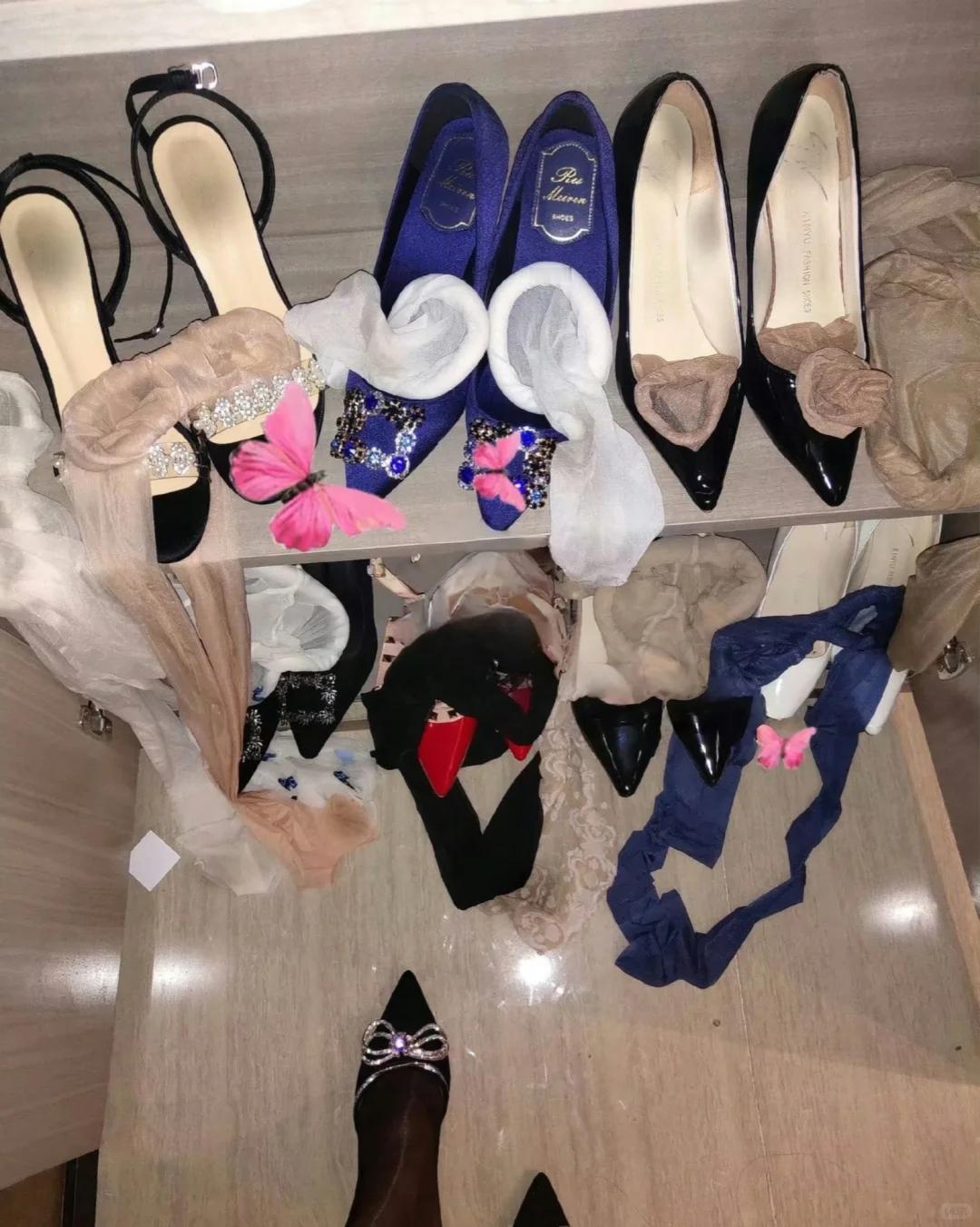 女人费钱之一就是丝袜