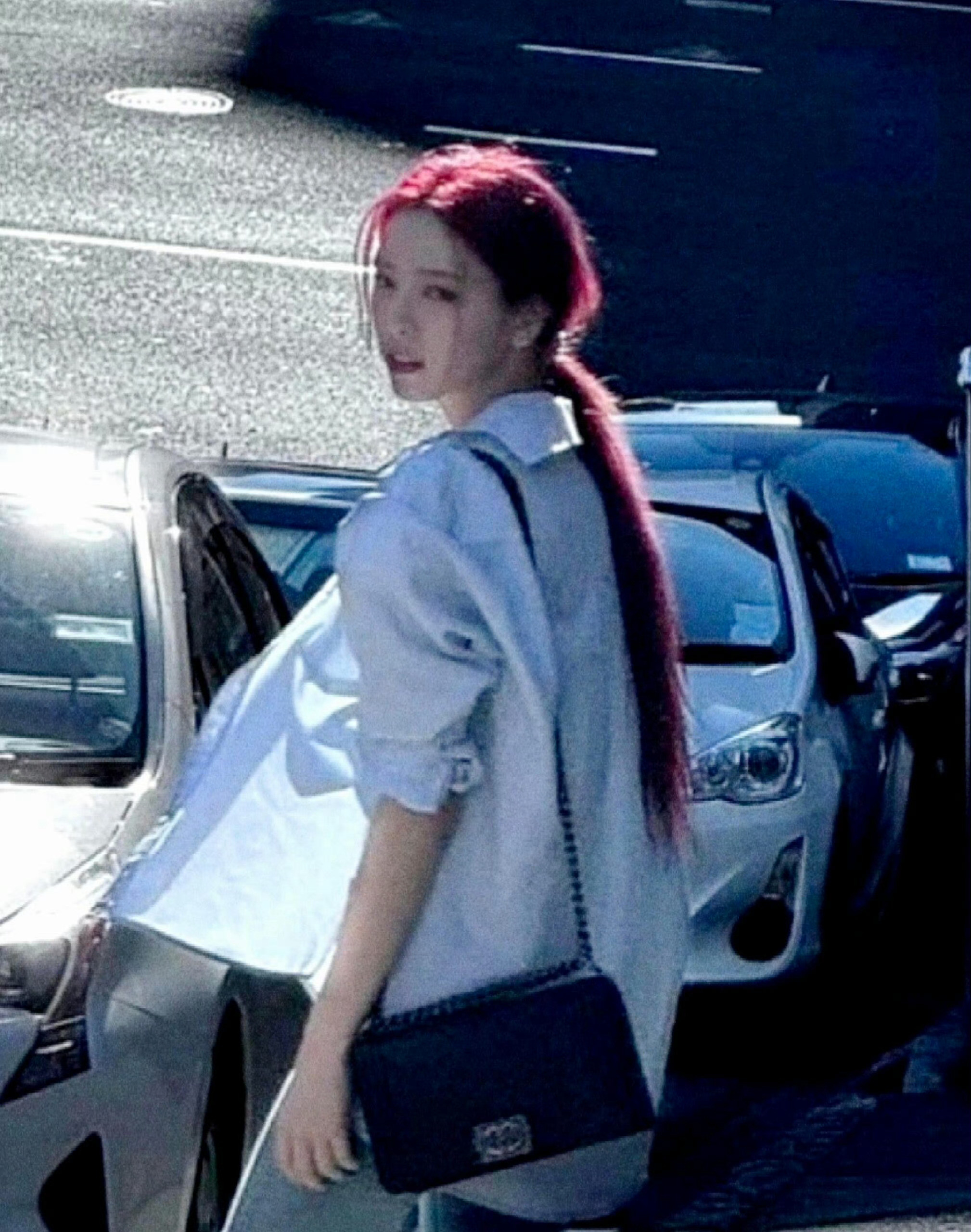 撕漫感好强的一张以后真的会有漫画分镜致敬这张申有娜吧….