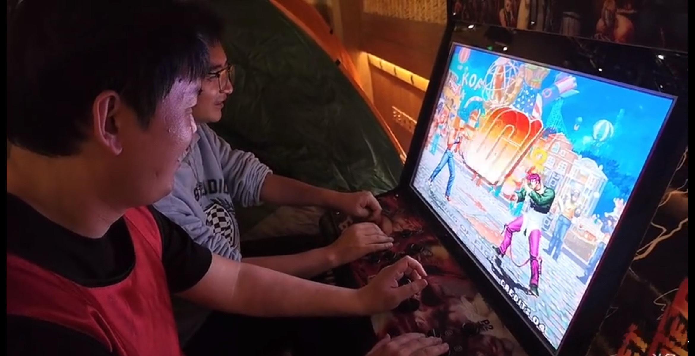 昨天应该是枫哥团播最开心的一天了吧，网瘾中年几天没打游戏了打了个拳皇过过瘾！do