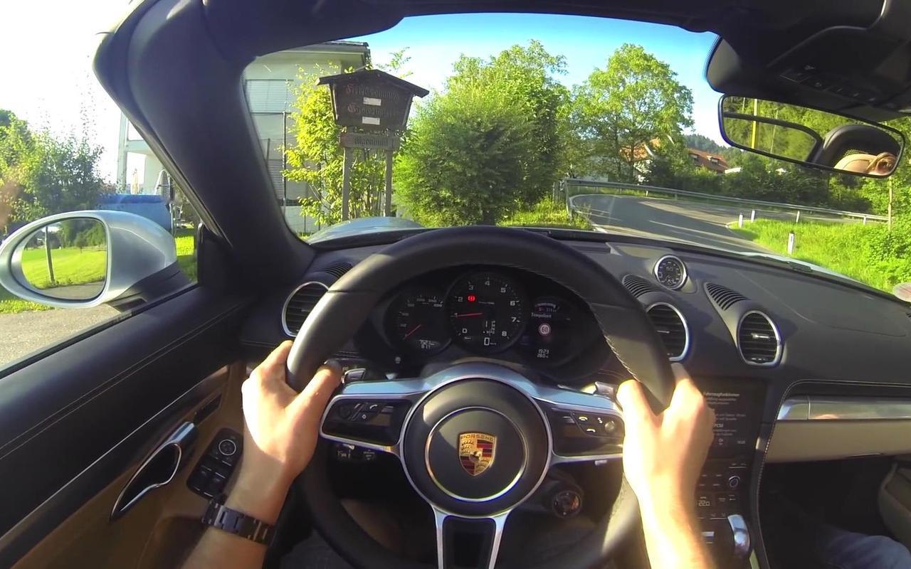 “老司机”开车，很多人觉得他们经验丰富，驾驶技术一流，但其实，安全驾驶不仅仅靠经