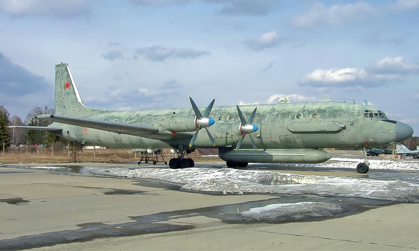 每天认识一件兵器俄罗斯IL-20“黑鸦”电子侦察机IL-20“黑鸦”（Coot