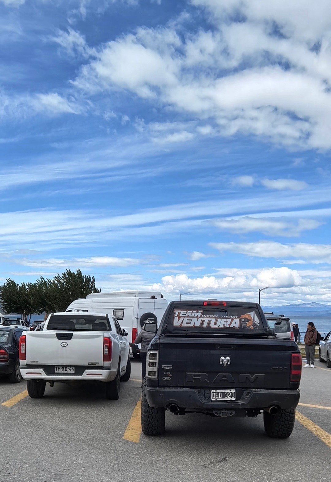 看车牌，猜国家系列～这个有点难度，但我的评论区人才辈出，肯定能出现标准答案电车出