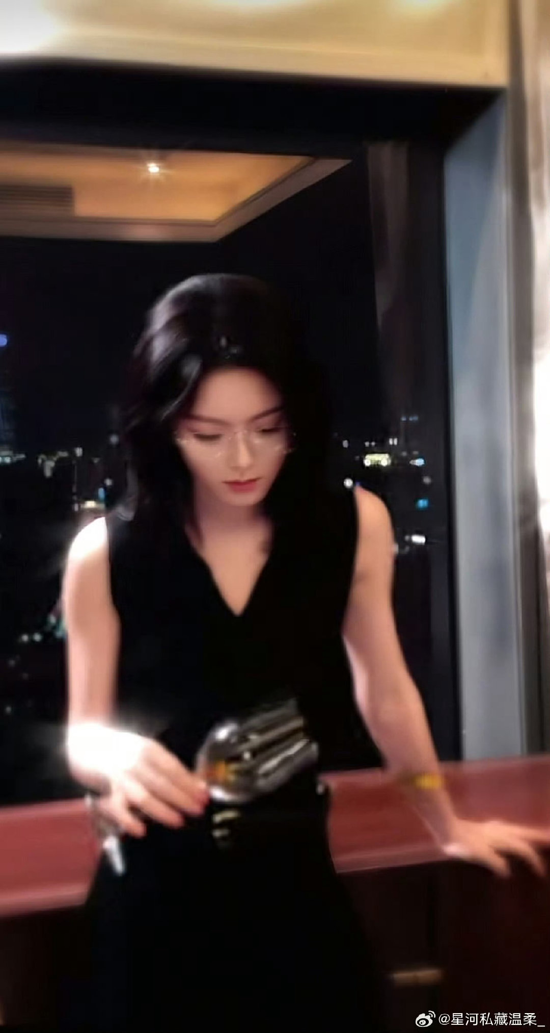 #无可替代定档0928#预告大事很妙，职场剧就应该多多讲职场，女主赵今麦原声台词+演技很棒，已经迫不