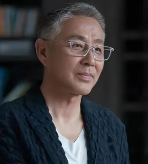人生10条优先顺序，千万别搞反了第一条、家庭：感情第一，经济第二穷一点