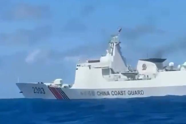 8月20日，3艘中国海警船驱逐日船，台湾省渔民热泪盈眶欢呼！茫茫大海之上发生