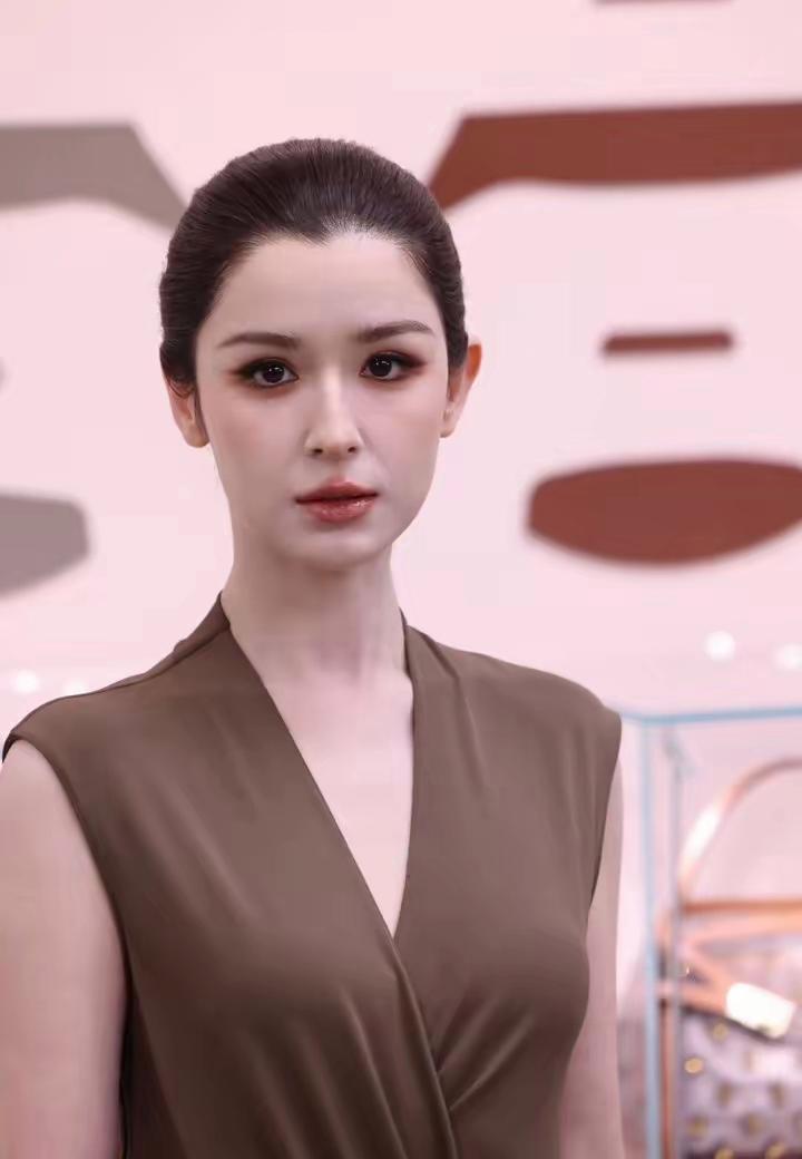 哈尼克牧皮肤好白​​​