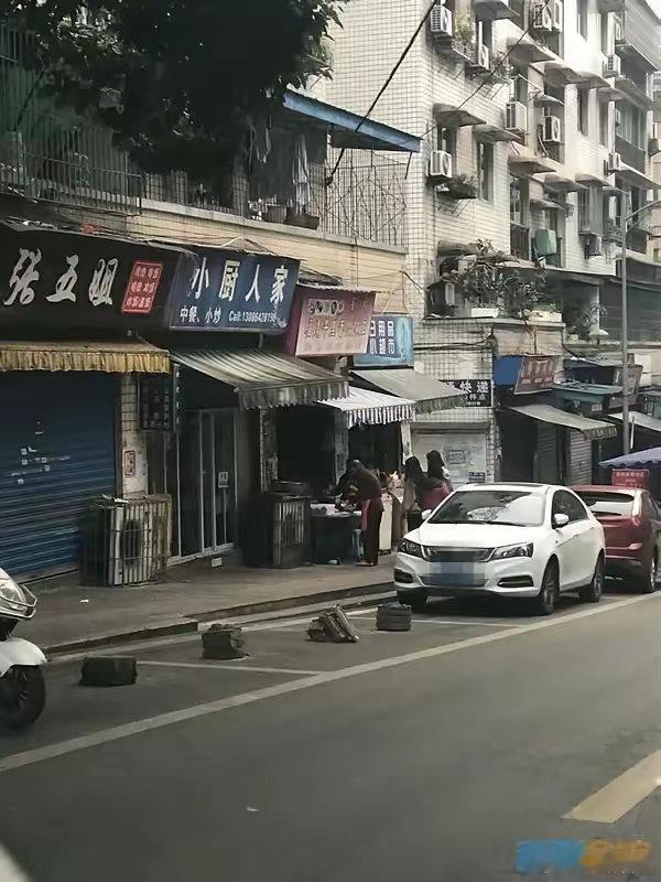近日，内江因停车引发纠纷，车主被刺身亡。​开车好多年，去过很多地方。只要有车位，