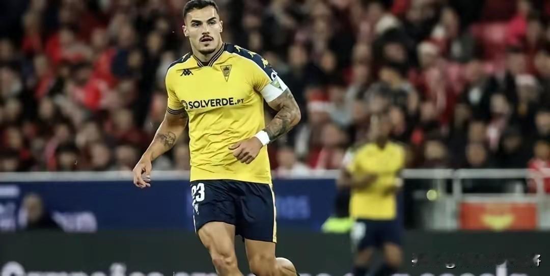 似是故人来！泰山新援敲定佩德罗组合即将登陆中超中超冬窗开年大戏，山东泰山