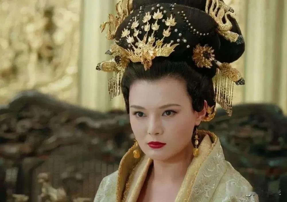 556年，皇帝高洋命庶母尔朱英娥侍寝：“太妃早已侍奉过三位皇帝，多我一个又能怎样