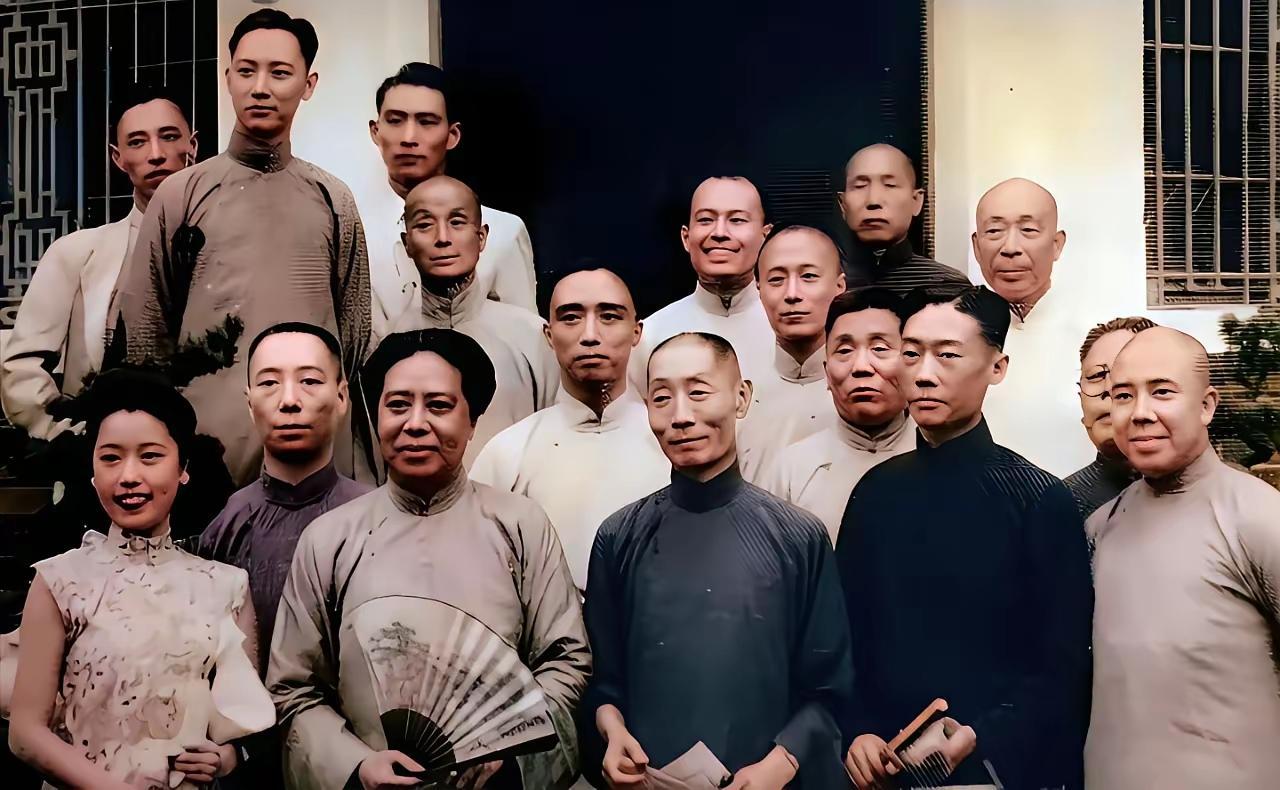 王铎：中国戏界大咖我只认识前排右一的袁世海先生