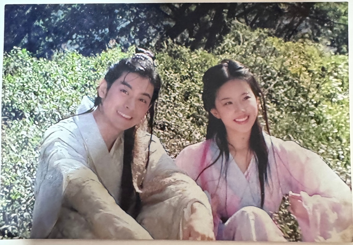 2002年《天龙八部》拍摄时刘亦菲实岁15。