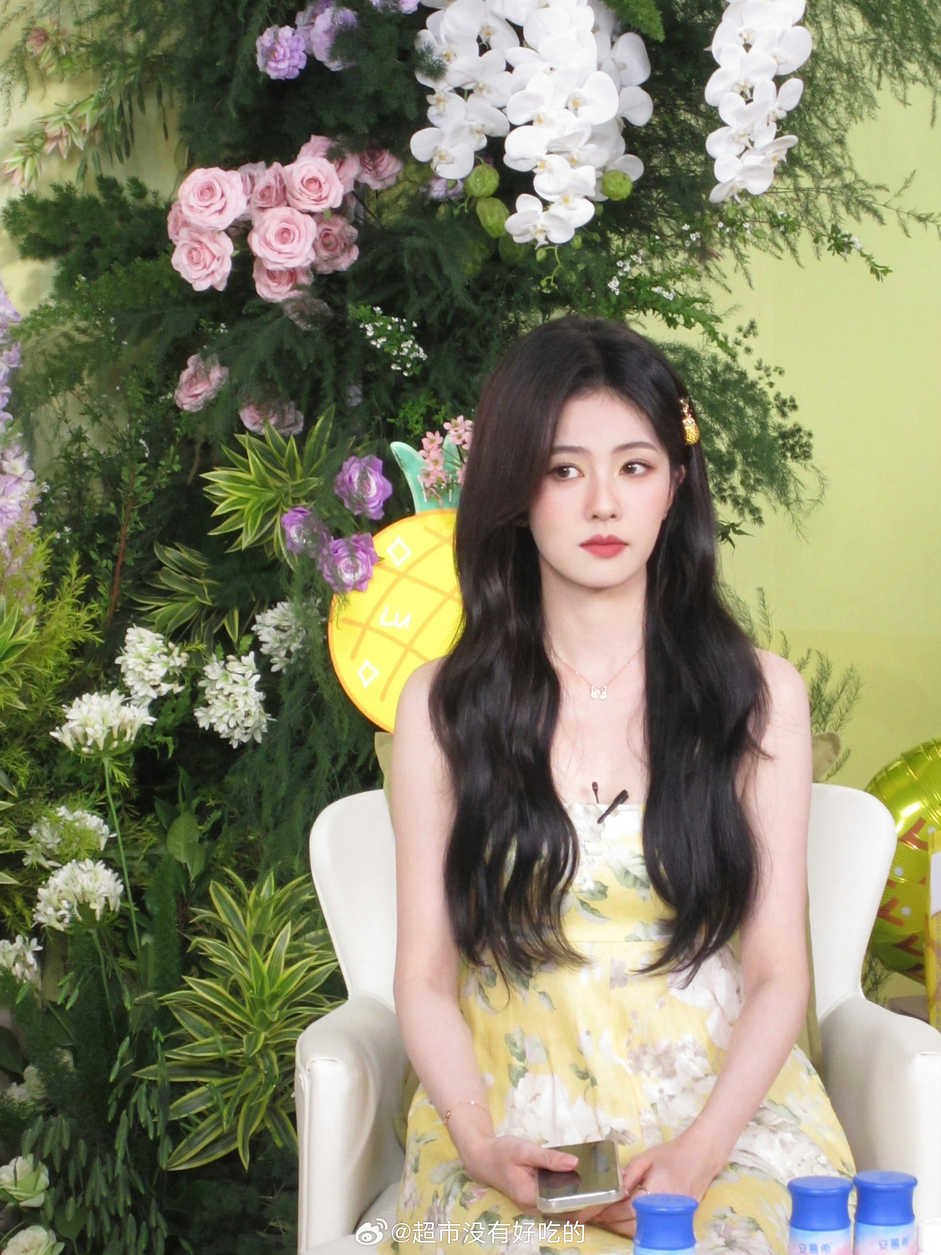 白鹿今晚直播出图来了好美的菠萝​​​