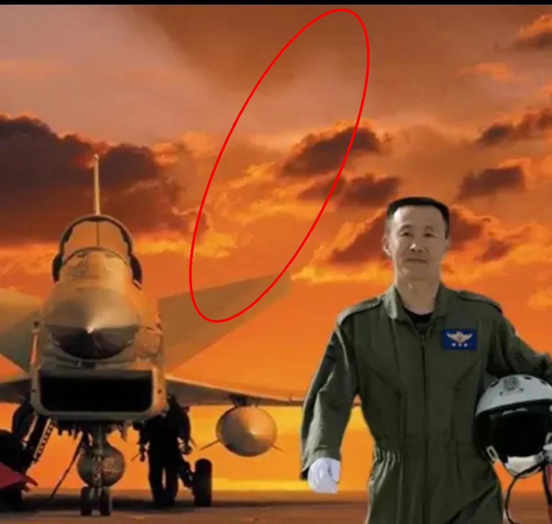 英雄试飞员李中华这样解读印巴空战🚀两枚导弹打一架敌机，前一枚命中后第二枚找不