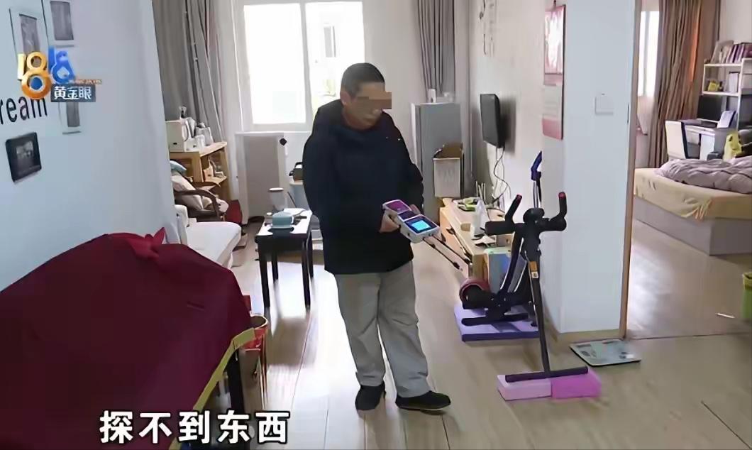 浙江，一男子奶奶临终前，悄悄告诉他，家里宅基地下埋着2坛子银元，少说也能值个60