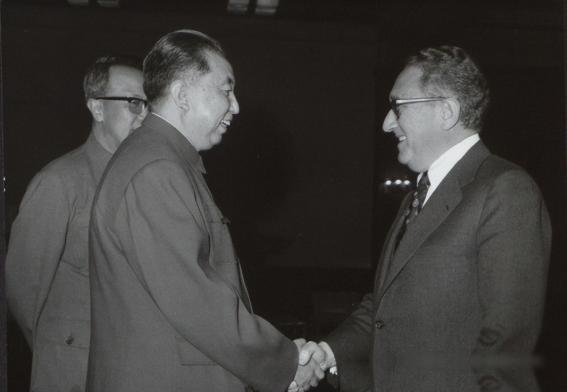 基辛格曾经早就点破过，1979年那场对越自卫反击战，表面是中国和越南在打，实际上