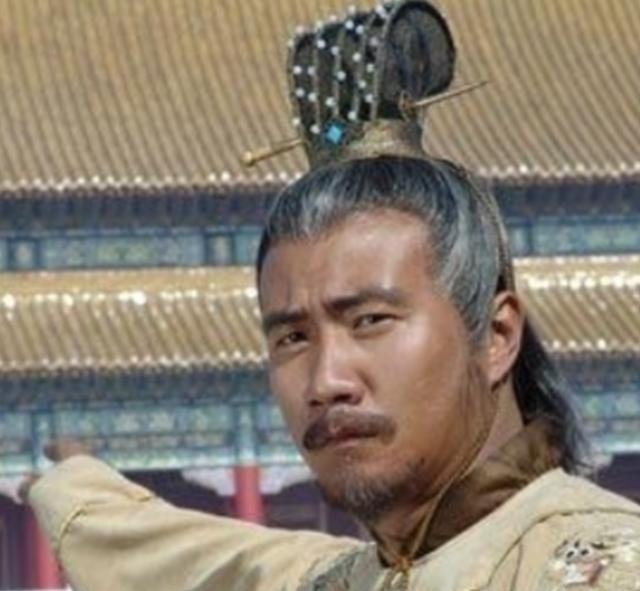 1367年，朱元璋与养子朱英一同喝酒，席间，朱元璋问：“朱英，你到底是谁的孩子？