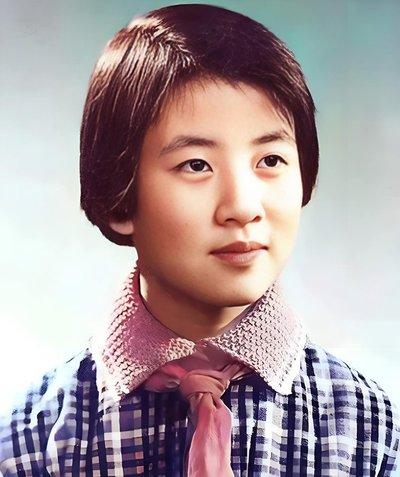 2017年12月，黄帅静静地离开了人世，没有留下只言片语，她把一切都交给了时间，