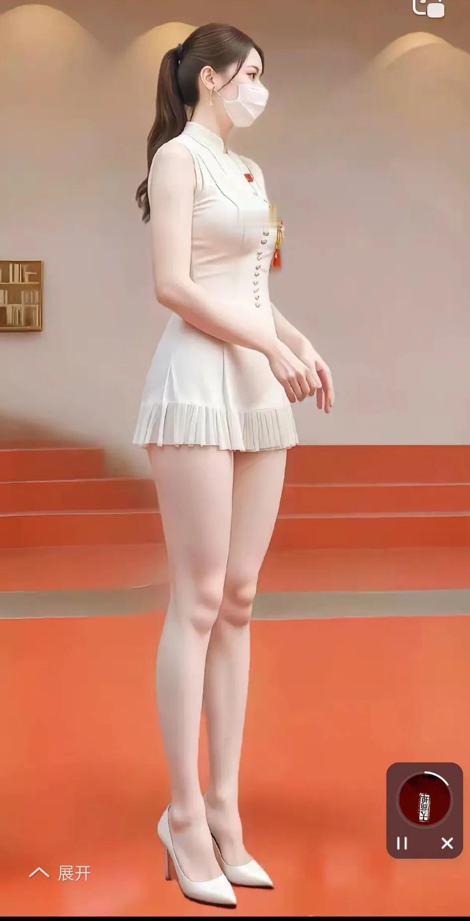 我偷偷拍的，大家猜猜这美女是干什么的？