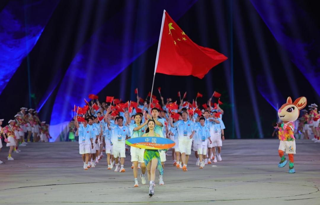 4月22日晚，第六届亚洲沙滩运动会在海南三亚亚沙公园正式开幕。这是海南自由贸易港