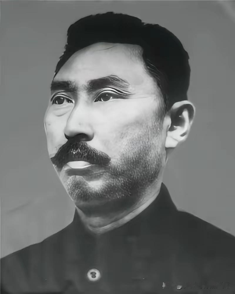 1909年，陈榘珍带领清兵入藏，藏官彭措见他目不转睛的盯着一位藏族少女，小心试探