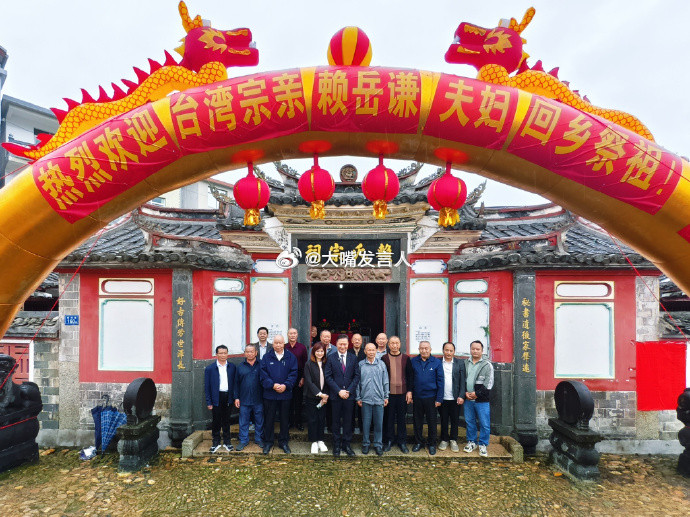 赖岳谦夫妇透露移居大陆计划岛内不留爷，自有留爷处；处处不留爷，爷跑去大陆[哈