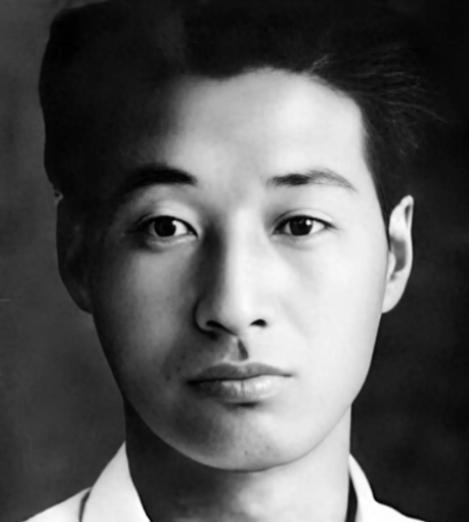1957年失踪，1959年人们在海边发现了石挥的尸体，过去了2年的时间，石挥才被