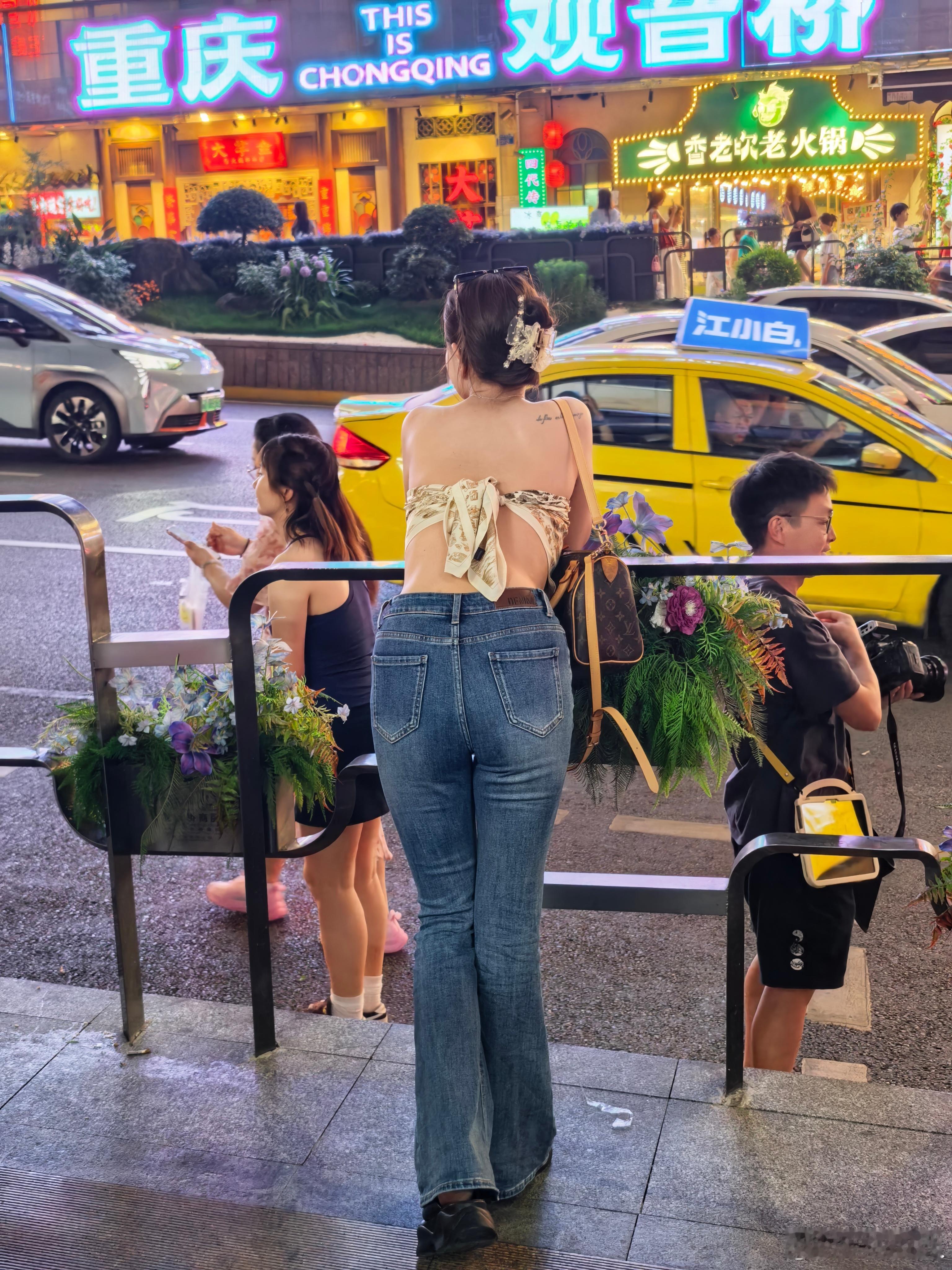 背影​​​