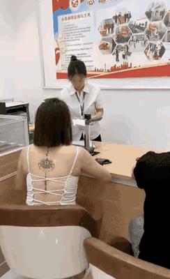 离婚也许是对的！男人看似老实本分，看这女人也不是“省油的灯”[捂脸哭]#记录我的